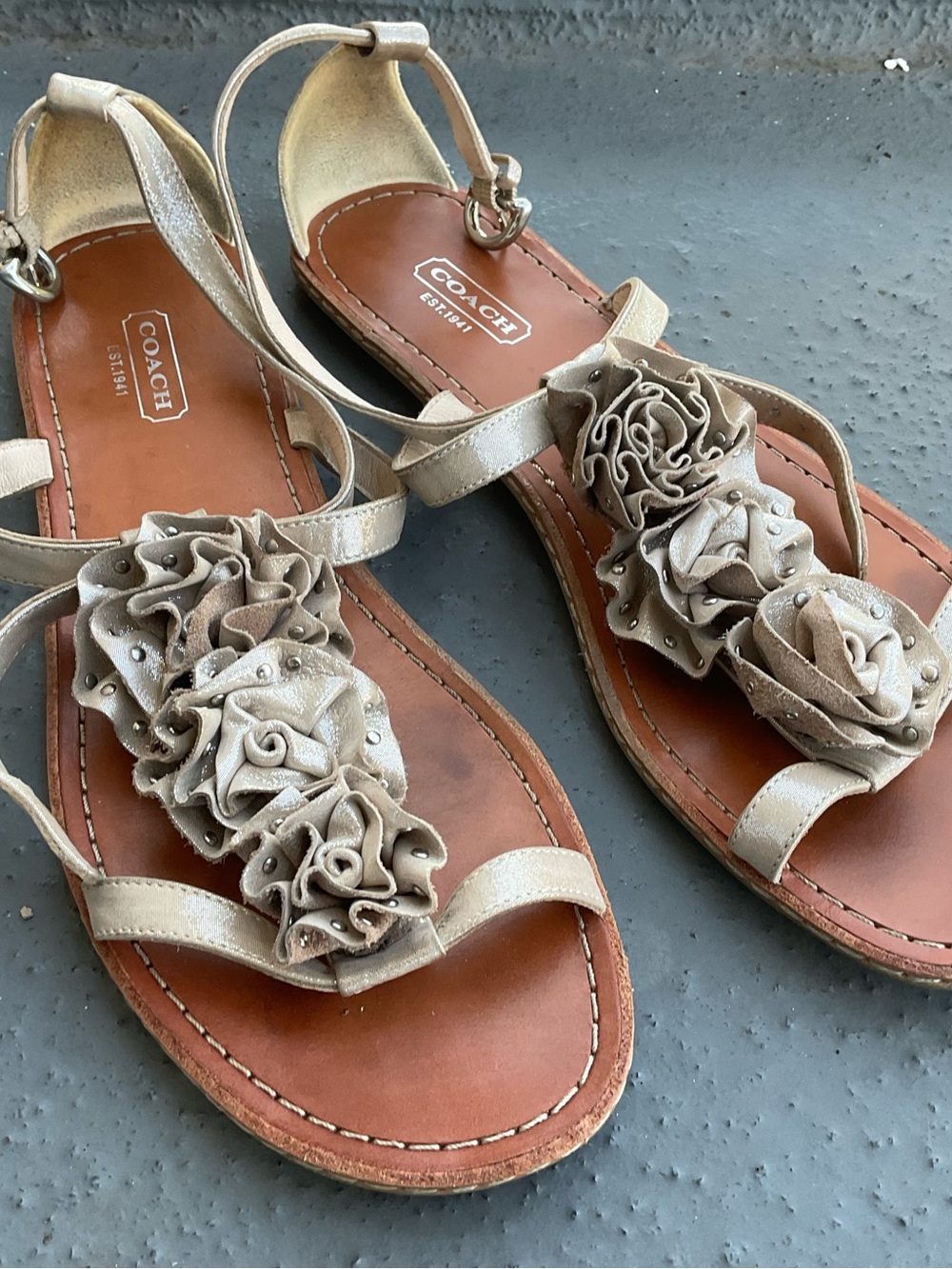 COACH Women's Rose Leather Sandals size 9